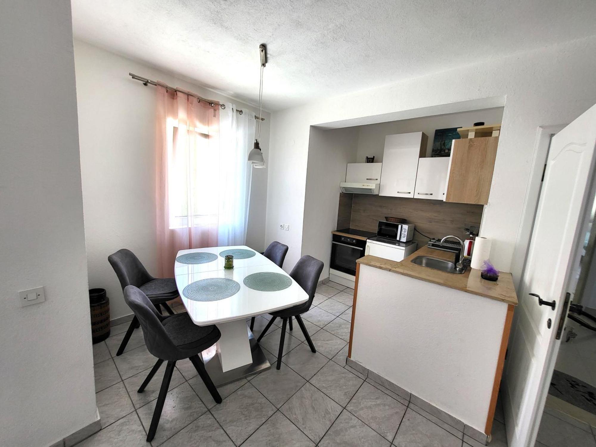 Apartments Pitve イェルサ エクステリア 写真