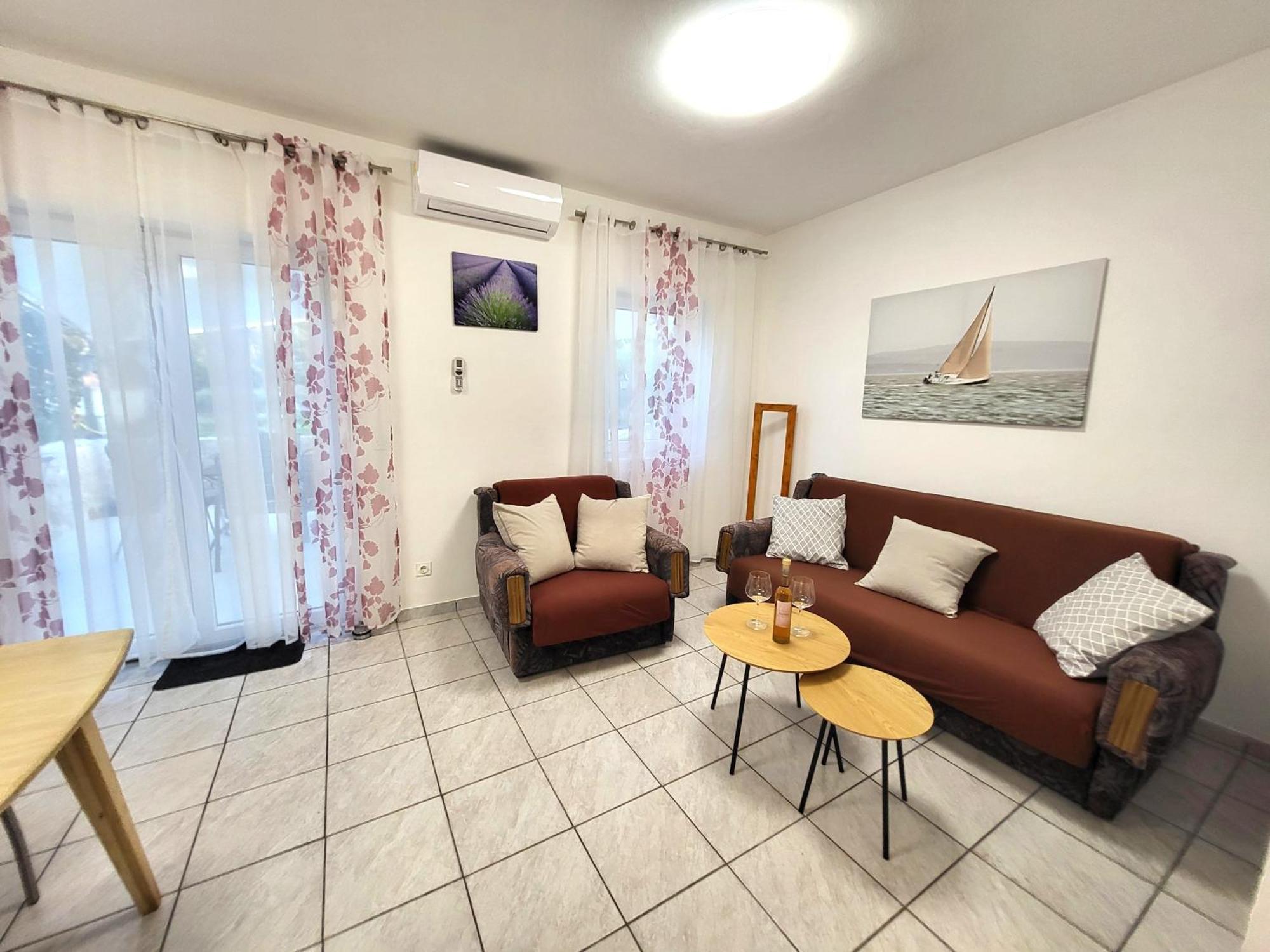 Apartments Pitve イェルサ エクステリア 写真